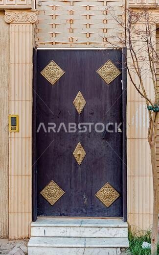 تصاميم الأبواب