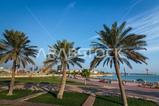 منظر صباحي رائع في كورنيش الخبر - الخبر، المملكة العربية السعودية.