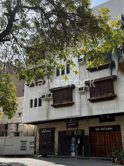 المدينة التاريخية في جدة بتصميم معماري عربي و إسلامي قديم ، أماكن سياحية تاريخية في المملكة العربية السعودية ، معالم تاريخية في جدة البلد ، مدينة جدة التاريخية ، المباني الأثرية في البلد التاريخي في مدينة جدة