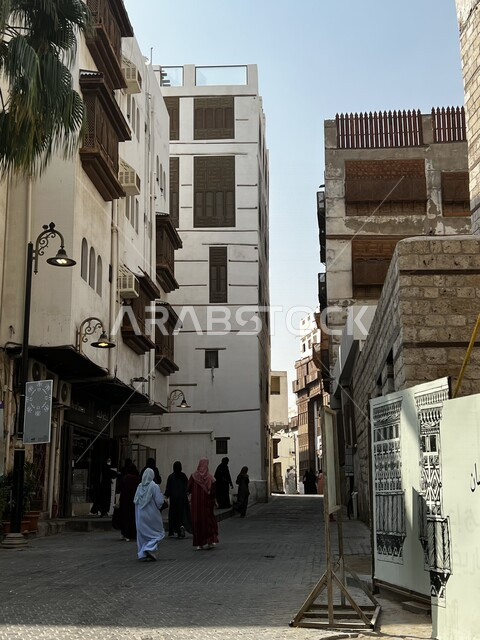 المدينة التاريخية في جدة بتصميم معماري عربي و إسلامي قديم ، أماكن سياحية تاريخية في المملكة العربية السعودية ، معالم تاريخية في جدة البلد ، مدينة جدة التاريخية ، المباني الأثرية في البلد التاريخي في مدينة جدة