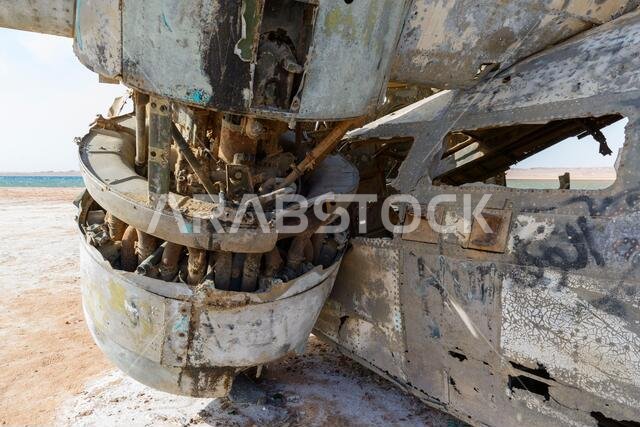 حطام طائرة كاتالينا المائية على شاطئ رأس الشيخ حامد، منطقة تبوك، المملكة العربية السعودية