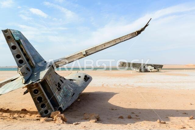حطام طائرة كاتالينا المائية على شاطئ رأس الشيخ حامد، منطقة تبوك، المملكة العربية السعودية