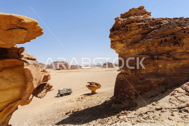 منظر طبيعي حول مدينة العلا، منطقة المدينة المنورة، المملكة العربية السعودية