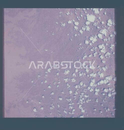 AST-14-951 - مشروع اختبار أبولو سويوز - مشروع اختبار أبولو سويوز، المملكة العربية السعودية، اليمن، نجران؛ النطاق والمحتوى: يصفها قاعدة البيانات الأصلية على النحو التالي: الوصف: مشروع اختبار أبولو سويوز (ASTP)، المملكة العربية السعودية، اليمن، نجران. تم التقاط الصورة في الدورة 40. توقيت غرينتش (GMT) للصورة 199:09:48، الوقت المنقضي على الأرض (GET) 61:58، الارتفاع 224 كم. مجلة الفيلم الأصلية: CT-02، لفة المختبر 14؛ بيانات الكاميرا: هاسيلبلاد، 70 مم، بيانات مع شبكة 1 سم، موديل 500EL، معدلة من قبل نا