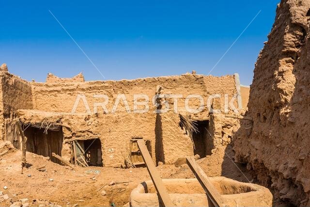 The abandoned traditional Arab mud brick houses, Al Majmaah, Saudi Arabia The abandoned traditional Arab mud brick houses, Al Majmaah, Saudi Arabia