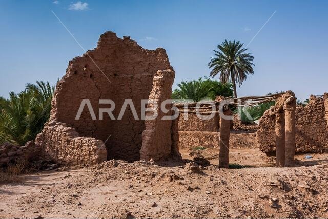 بيوت الطوب اللبن العربية التقليدية المهجورة، المجمعة، المملكة العربية السعودية بيوت الطوب اللبن العربية التقليدية المهجورة، المجمعة، المملكة العربية السعودية