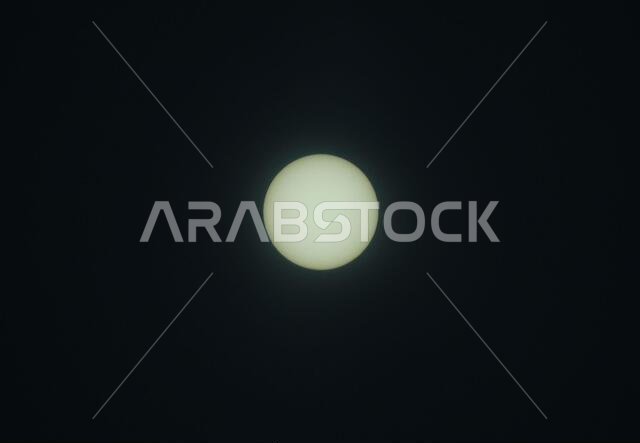 Beawar, Rajasthan, India, June 21, 2020: A view of the solar eclipse as seen in the sky from Beawar. A solar eclipse occurs when the moon comes in between the earth and the sun and when all the three bodies are aligned. Today's eclipse appeared in Saudi Arabia, Qatar, United Arab Emirates, Oman, India, Sri Lanka, Malaysia, Indonesia, Singapore, Northern Mariana Islands and Guam. Credit: Sumit Saraswat/Alamy Live News
