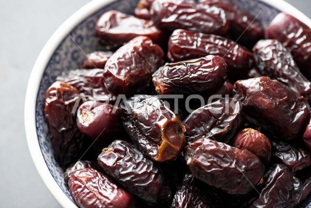 صورة مقربة لتمر مجفف، تمر مجدول
