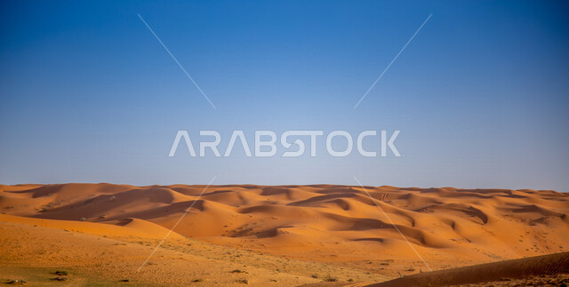 صورة جمالية للكثبان الرملية الصحراوية بالمملكة العربية السعودية، الرمال الذهبية في صحراء السعودية، صحاري السعودية، مناطق صحراوية، الطبيعة الصحراوية في السعودية ، السياحة في السعودية