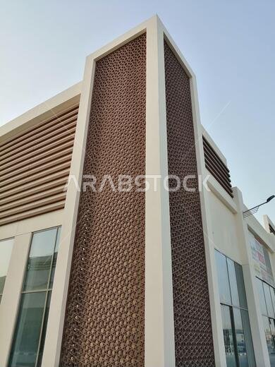 خلفية بنمط أرابيسك حديث. يرتبط هذا التصميم الجميل بالحضارة الإسلامية القديمة، ويتميز بأشكال هندسية متكررة.