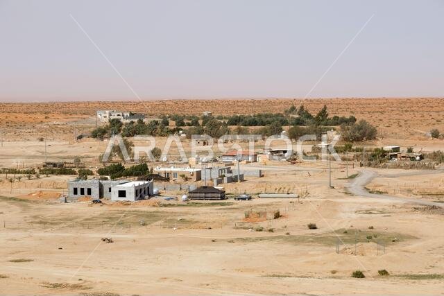 منظر لقرية راغبا الصغيرة وسط الصحراء في المملكة العربية السعودية