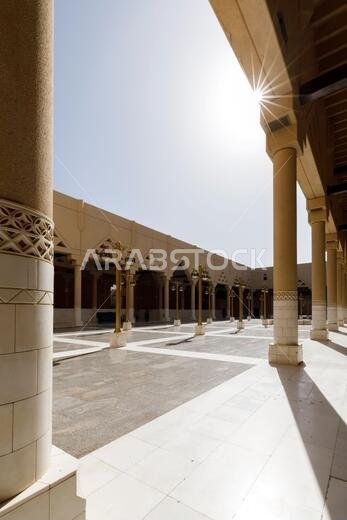 مسجد الإمام تركي بن عبد الله بالقرب من ميدان الديرة وسط مدينة الرياض في المملكة العربية السعودية