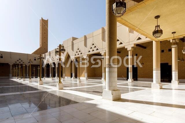 مسجد الإمام تركي بن عبد الله بالقرب من ميدان الديرة وسط مدينة الرياض في المملكة العربية السعودية
