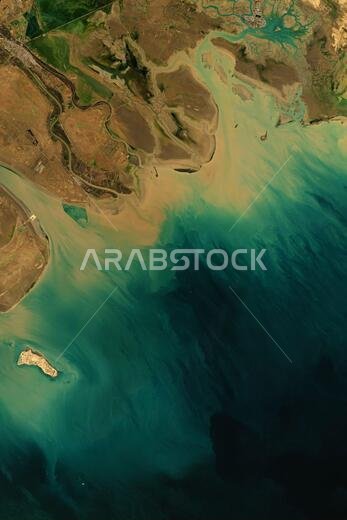 Turbidity structures in the Persian Gulf caused by river Shatt al-Arab and Musa Bay- contains modified Copernicus Sentinel data [2019]