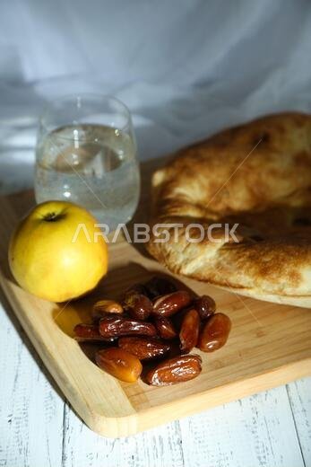 صورة توضيحية لمائدة رمضان صورة توضيحية لمائدة رمضان