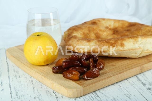 صورة توضيحية لمائدة رمضان
