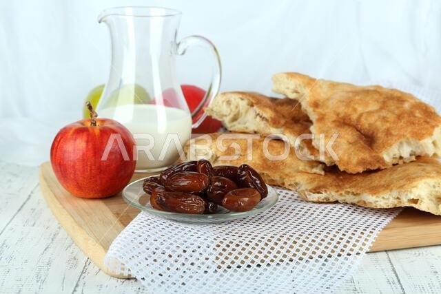صورة توضيحية لمائدة رمضان