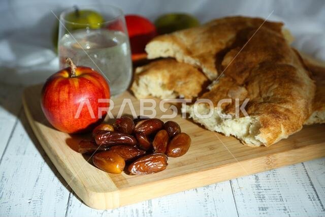صورة توضيحية لمائدة رمضان صورة توضيحية لمائدة رمضان