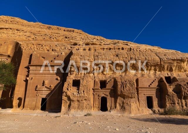 المقابر النبطية في موقع الحجر الأثري في مدائن صالح، منطقة المدينة المنورة، العلا، المملكة العربية السعودية