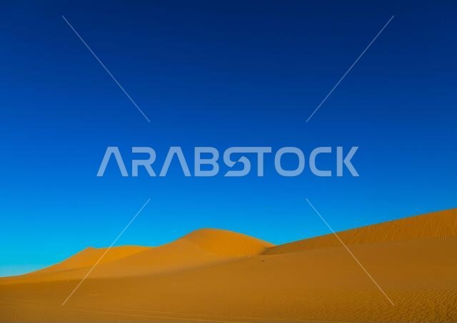 الكثبان الرملية في صحراء الربع الخالي الفارغ، منطقة نجران، خباش، المملكة العربية السعودية