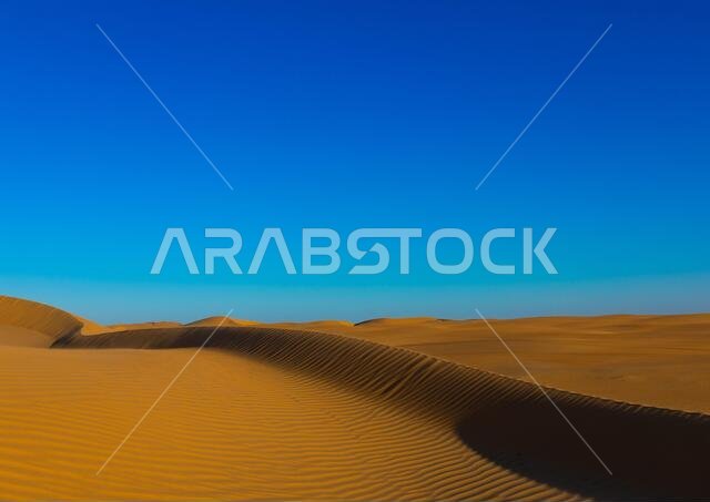 Sand dunes in the Rub' al Khali empty quarter desert, Najran province, Khubash, Saudi Arabia
