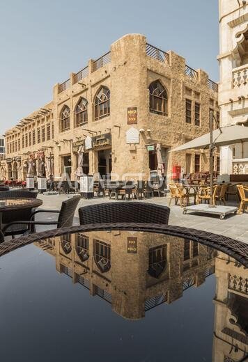 Famous for selling traditional garments, spices, handicrafts, and souvenirs, the Souq Waqif is the most popular and busy market of Doha