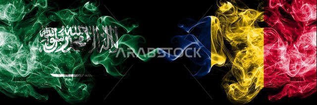 المملكة العربية السعودية ضد تشاد، أعلام دخانية غامضة موضوعة جنبًا إلى جنب. أعلام دخانية حريرية ملونة سميكة من اللغة العربية والتشادية