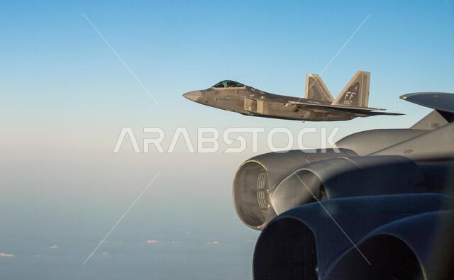 حلّقت قاذفة قنابل من طراز B-52H ستراتوفورتريس تابعة لسلاح الجو الأمريكي، برفقة طائرات مقاتلة من طراز F-22 رابتور تابعة للسرب المقاتل الاستكشافي السابع والعشرين التابع لسلاح الجو الأمريكي، في سماء المملكة العربية السعودية، وذلك في إطار دعم قوة المهام القاذفة الأوروبية 20-1، بتاريخ 1 نوفمبر 2019. وقد نفّذت الستراتوفورتريس طلعة جوية إلى منطقة عمليات القيادة المركزية الأمريكية بهدف إجراء تدريبات على قابلية التشغيل البيني مع الشركاء السعوديين، دعماً للمصالح الأمنية الإقليمية المشتركة. (صورة من سلاح ا