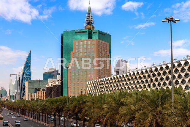 شارع الملك فهد، ومكتبة الملك فهد الوطنية، والمعمار الحديث في وسط مدينة الرياض