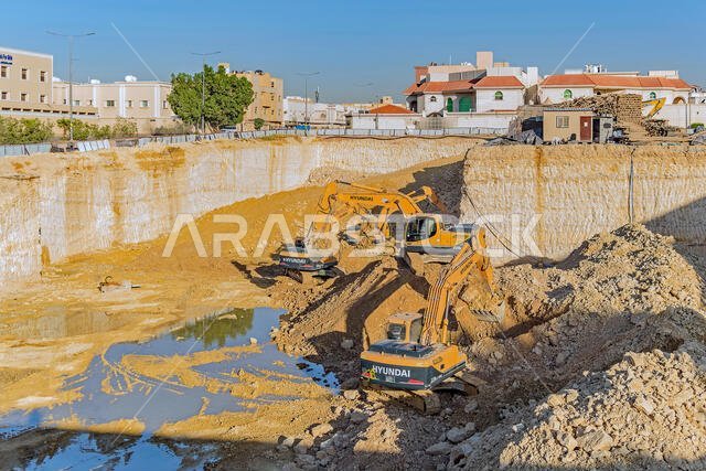 حفريات تُظهر الصخور الأساسية في الرياض، المملكة العربية السعودية