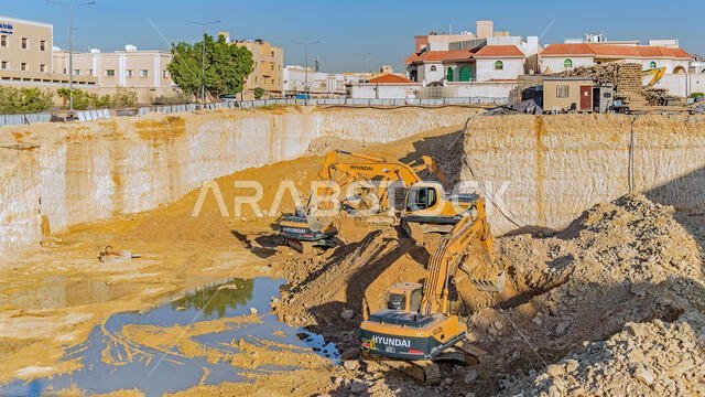 حفريات تُظهر الصخور الأساسية في الرياض، المملكة العربية السعودية