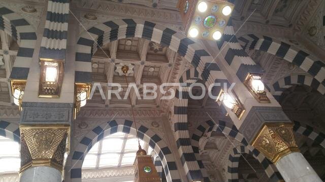 Photo of the Al Madinah, Saudi arabia, September 2016 masjid (mosque) nabawi and pilgrims from all the world at Prophet Mosque or Masjid Nabawi
