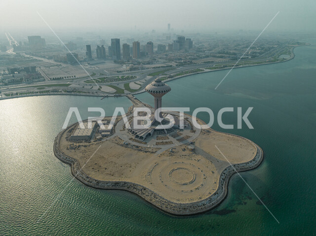 صوره لبرج الخبر  الواقع في المنطقه الشرقيه محافظه الخبر , ميناء الملك عبد العزيز بالخبر في المملكة العربية السعودية ، ميناء الدمام , السياحة في السعودية  .