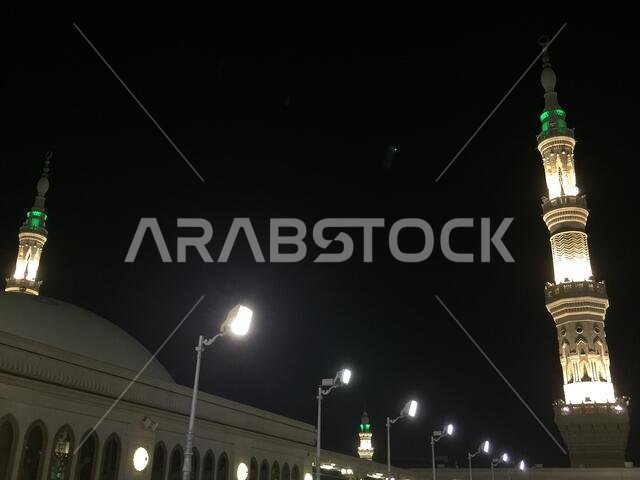 Photo of the Al Madinah, Saudi arabia, September 2016 masjid (mosque) nabawi and pilgrims from all the world at Prophet Mosque or Masjid Nabawi