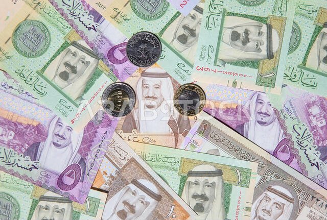 مجموعة من الأوراق النقدية من فئة الريال السعودي