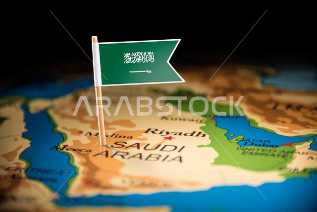 المملكة العربية السعودية مُشار إليها بعلم على الخريطة