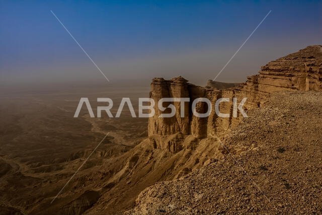 حافة العالم، وجهة سياحية شهيرة بالقرب من الرياض، المملكة العربية السعودية