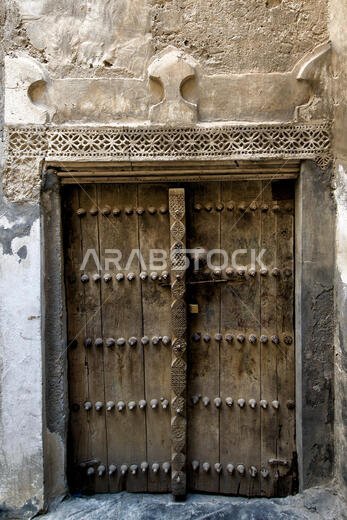 A picture showing the traditional construction of the houses of Qatif (eastern Saudi Arabia), showing the old stucco decorations