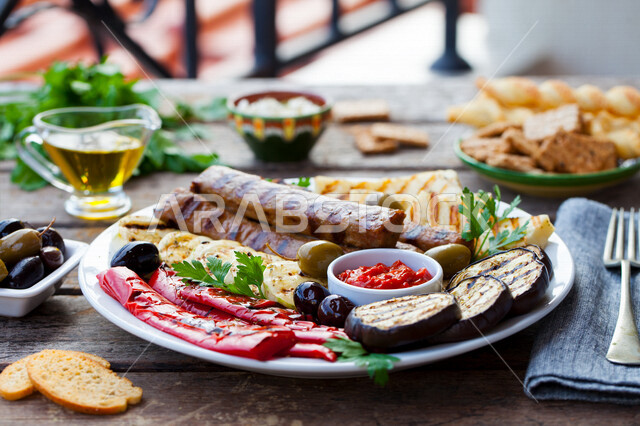 Close-up of a plate of various types of food, delicious meals, delicious fast food, Arabic restaurants, delicious food, oriental food