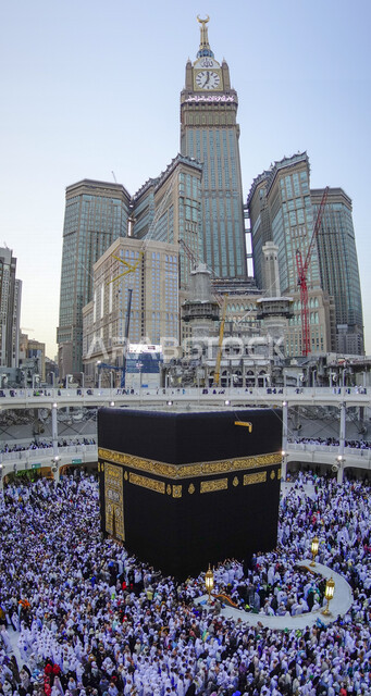 The Grand Mosque in Mecca, Saudi Arabia, Hajj and Umrah, worship and getting closer to God, Islamic religious landmarks, Hajj season 2022, Muslim pilgrims circumambulating the Kaaba in Mecca, Royal Clock Tower building