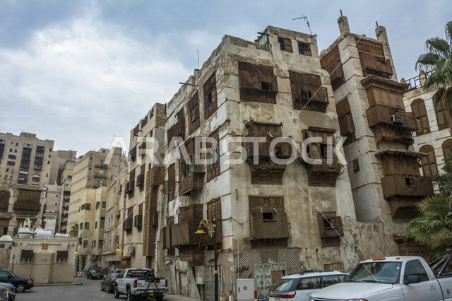 المباني الأثرية في البلد التاريخي بجدة في المملكة العربية السعودية، التصميم المعماري العربي القديم، حواري البلد التاريخي في جدة، المباني الأثرية، المعالم التاريخية في جدة، السياحة في السعودية