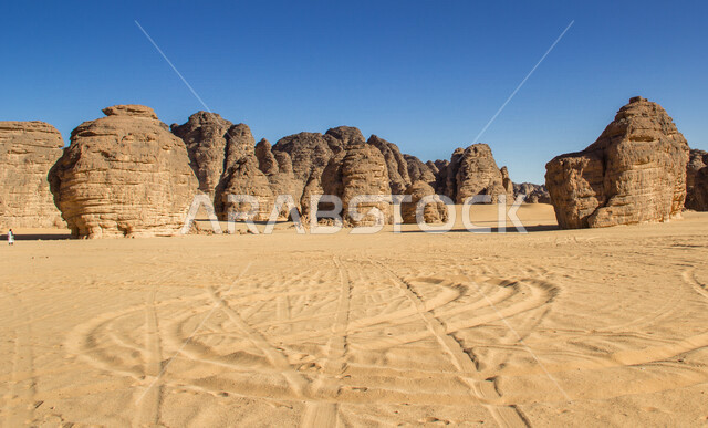 Natural rock formations and formations in the city of Al-Ula in the Kingdom of Saudi Arabia, historical and archaeological tourist attractions, the beauty of desert nature, rocky mountains in Al-Ula Governorate, tourism in Saudi Arabia