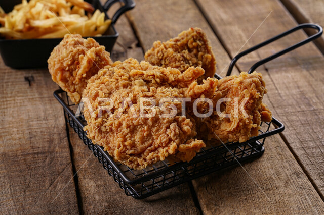 قطع الدجاج المقلي المقرمش، دجاج بروستد الشهي، وجبات سريعه, مأكولات ومطاعم عربية, وجبات غير صحيه