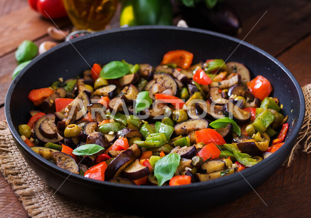 طبق الخضار اللذيذ، وجبات الطعام الشهية، مطاعم عربية، أكلات عربية شرقية، حمية غذائية، المأكولات العربية الشهية، وجبة صحية