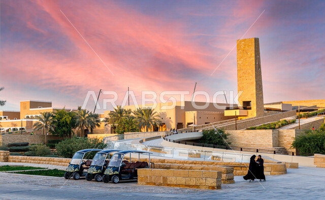 أسوار الدرعية القديمة في مدينة الرياض بالمملكة العربية السعودية، حي الطريف التاريخي، مركز ثقافي سياحي، جوهرة المملكة، قرية تراثية، المباني الاثرية في الدرعية، معالم السعودية التاريخية،  السياحية في السعودية