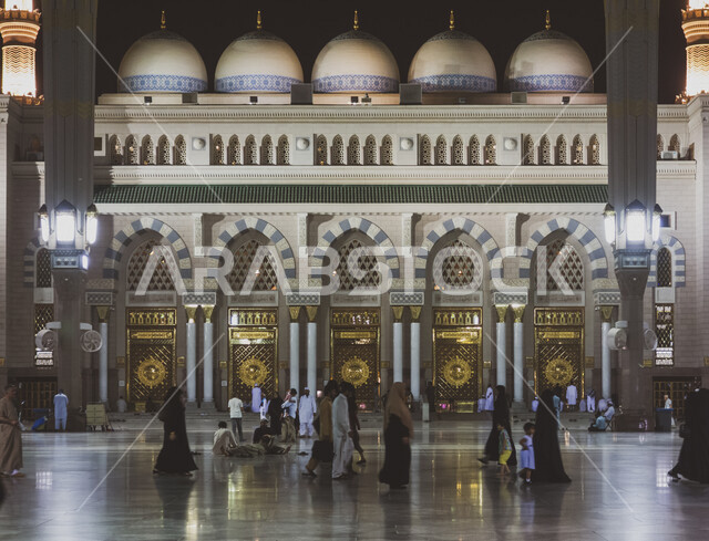 مسجد النبي محمد صلى الله عليه وسلم في المدينه المنوره, الزخرفه الإسلاميه للتصميم الخارجي للمسجد النبوي الشريف، الفن الهندسي والمعماري لبناء المسجد, الحرم المدني في المملكة العربية السعودية