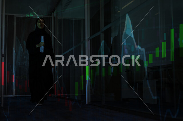 إمراه عربيه سعوديه خليجيه ترتدي سماعة الرأس,  العمل في خدمة العملاء في شركه, استعلامات واستفسارات, الاجابه على اسئلة العملاء , عقد اجتماع عمل عبر الانترنت, متابعة وتطوير العمل, خلفيات هولوجراميه ثلاثية الابعاد .