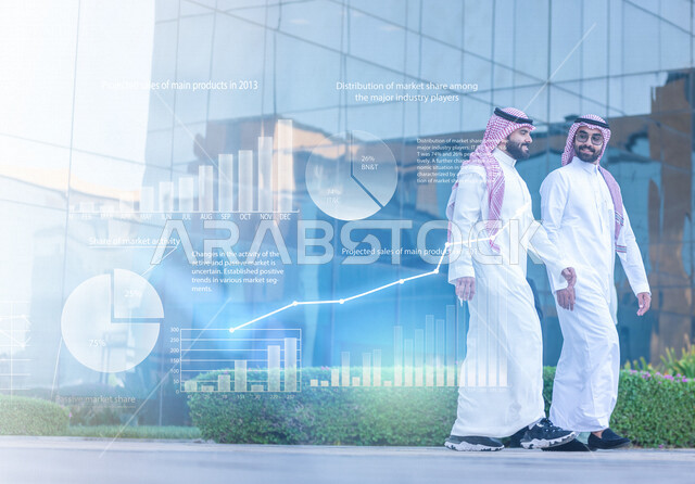 فريق عمل عربي خليجي سعودي في اجتماع عمل لتطوير العمل وحل المشكلات داخل الشركة ، تطوير المشاريع، دراسة وتحليل المشاريع الجديدة، الشراكة والتعاون، اجتماعات عمل، ورش عمل وتدريب , رسومات بيانية بتقنية الهولوجرام