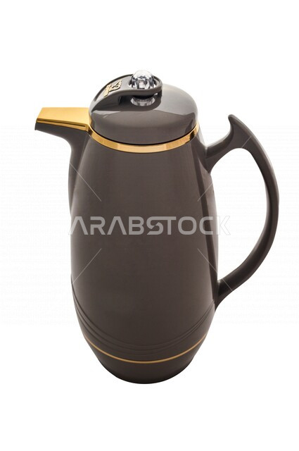 إبريق شاي معدني, ترمس الشاي والقهوه, إبريق المشروبات الساخنه, الضيافه الخليجيه, تقديم الشاي والقهوه, أواني منزليه, خلفيه بيضاء