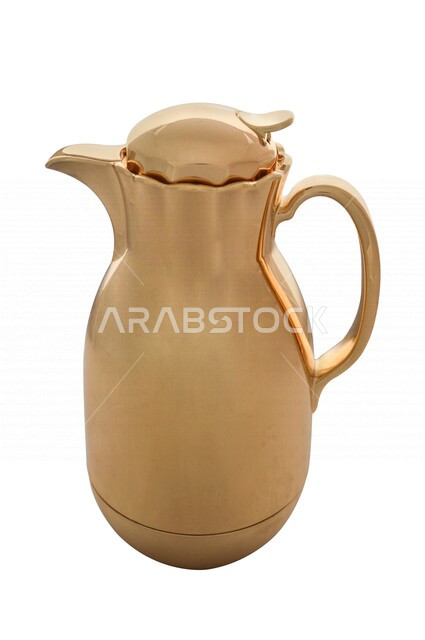 إبريق شاي معدني, ترمس الشاي والقهوه, إبريق المشروبات الساخنه, الضيافه الخليجيه, تقديم الشاي والقهوه, أواني منزليه, خلفيه بيضاء